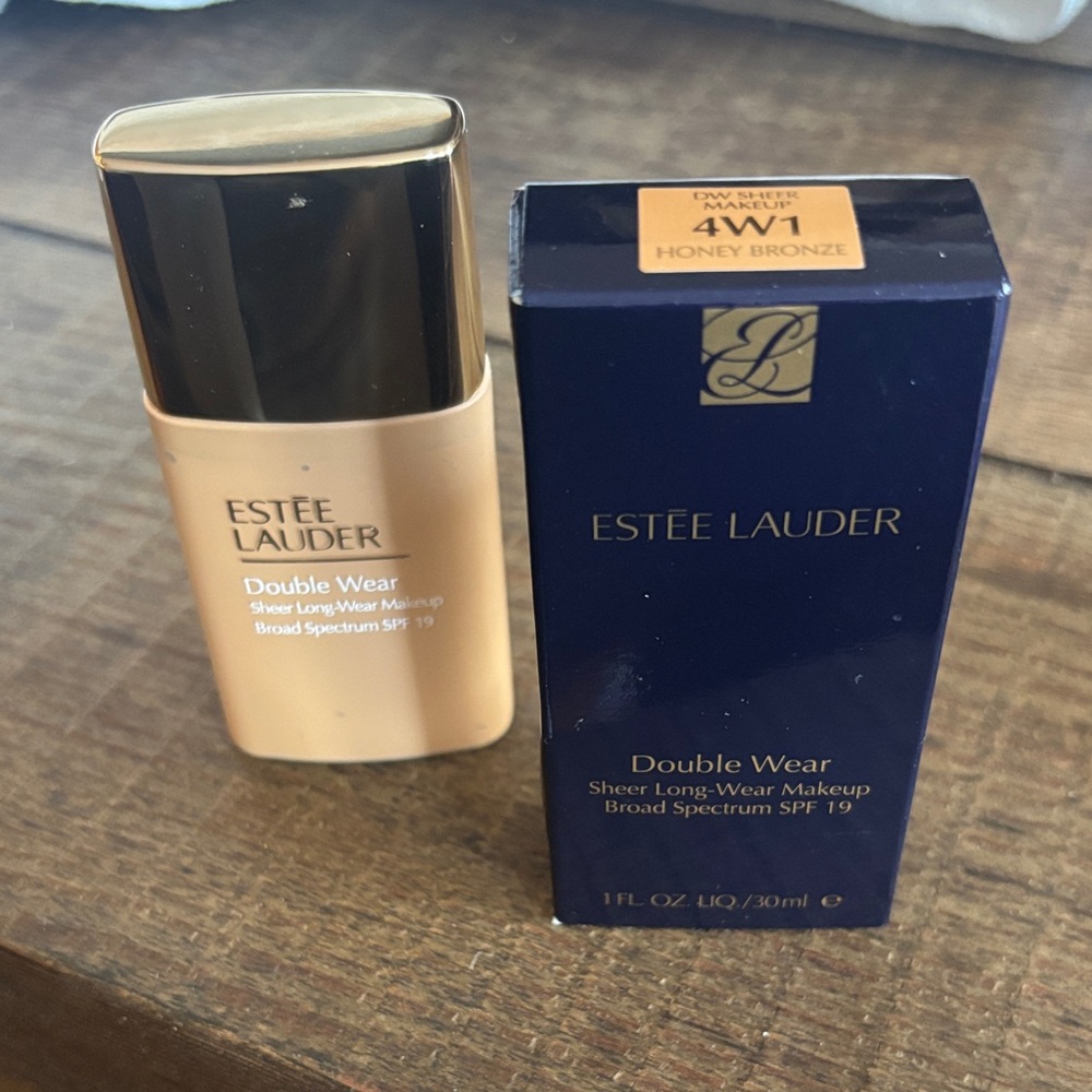 NIB Estee Lauder Double Wear Foundation - Honey Bronze 4W1